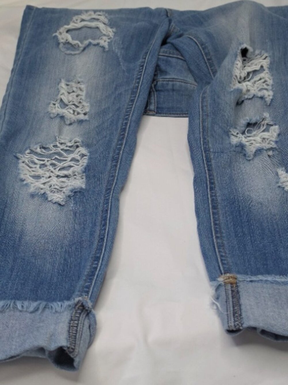 Cello Distressed Skinny Jeans Women's Size 7 Light Wash High Rise Stretch Cuffed